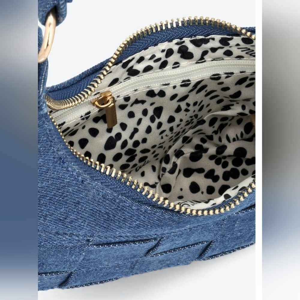Mali + LiliLeilani Woven Denim Baugette Bag | Blue Denim Shoulder Bag - Picture 4 of 11